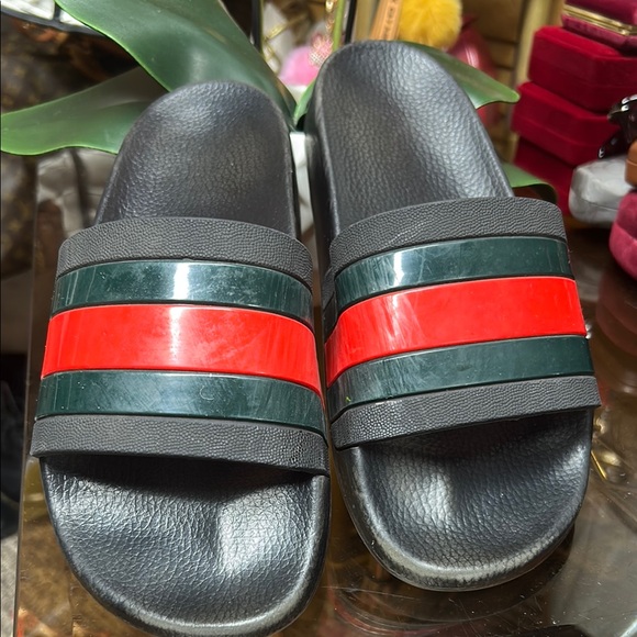 Gucci slides with Red and Green Stripes - Picture 1 of 6